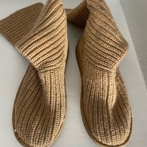 Uggs - cable knit beige used